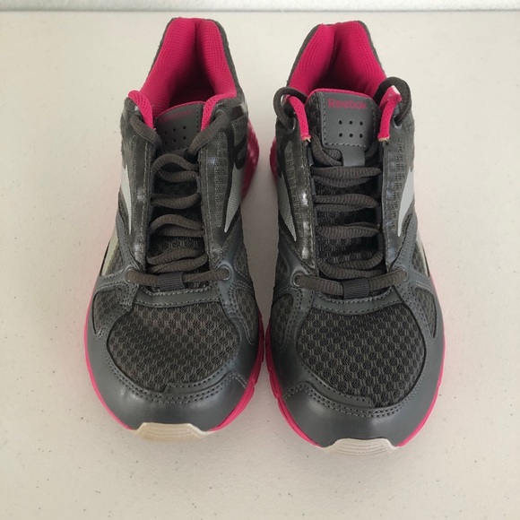 Women’s Reebok Vibe Tech Training Shoes - Picture 2 of 4